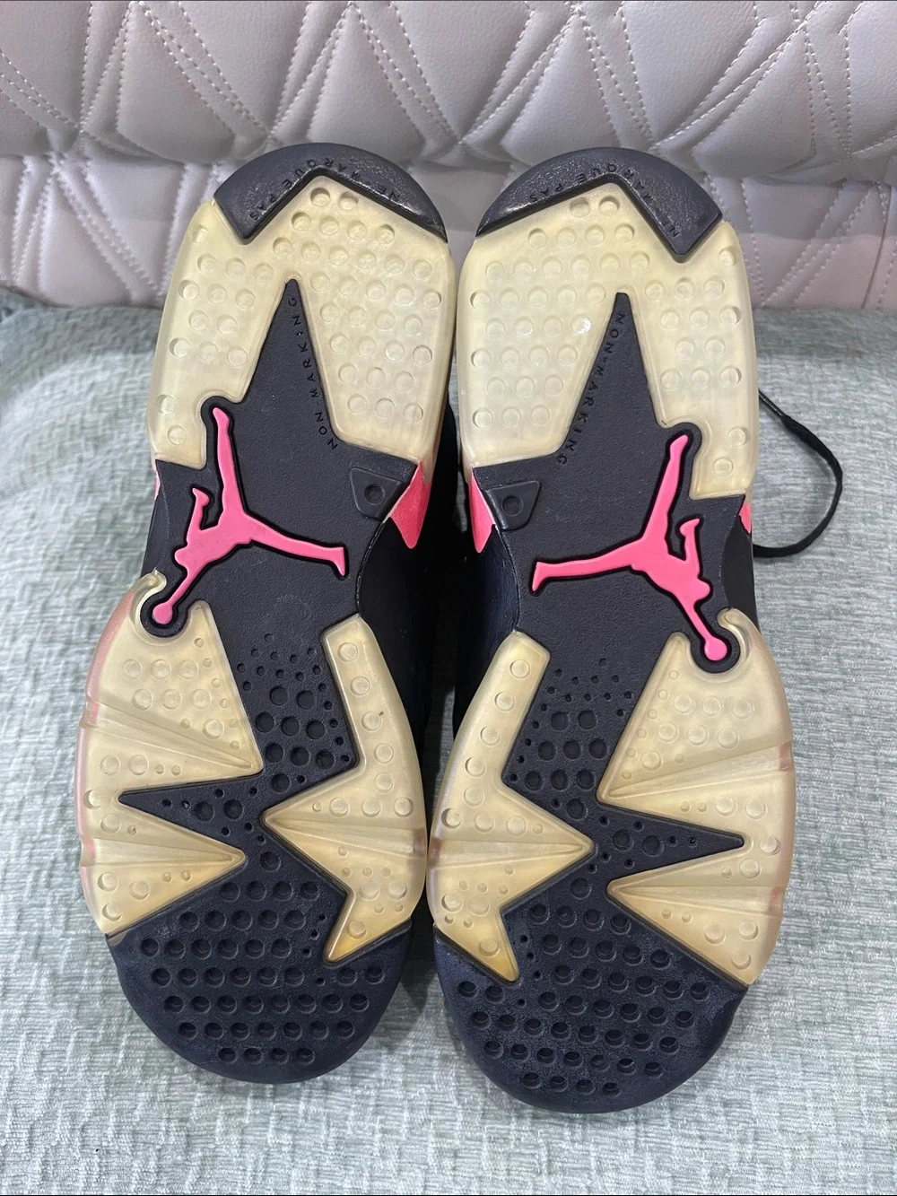 Jordan 6 retro “black infrared” size 6Y